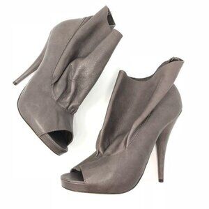 Dolce Vita Gray Ruffled Top Open Toe Heel Ankle Boots Shoes Size 7.5